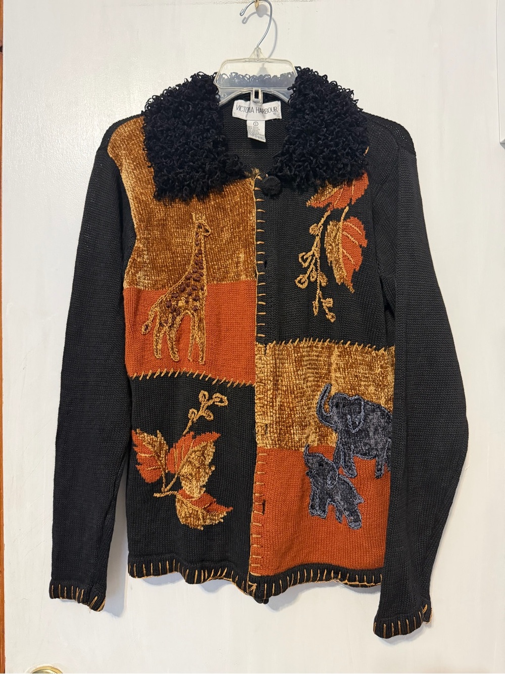 Vintage Victoria Harbour Patchwork Animal Sweater / Cardigan - Size Small.
